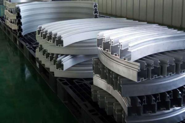 不銹鋼拉彎成形的要求