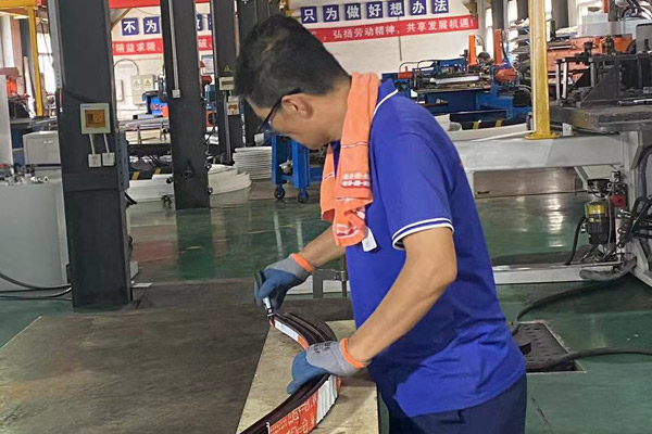 ? 天津拉彎強(qiáng)度計算準(zhǔn)則參照盛達(dá)北京拉彎加工過程！