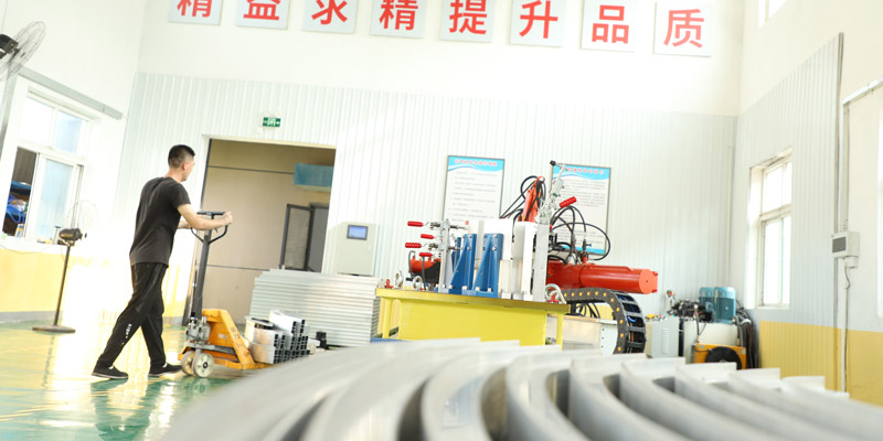 北京拉彎加工廠工業(yè)鋁型材折彎時會出現(xiàn)哪些問題