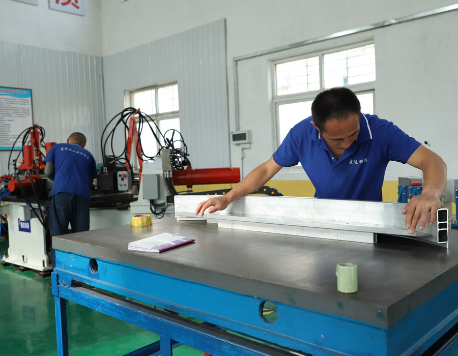 北京拉彎加工廠提供優化軌道車輛車體端梁拉彎成形工藝