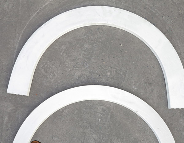 北京鋁包木型材拉彎的優(yōu)勢(shì)分析：為何越來(lái)越多的建筑師選擇這一技術(shù)來(lái)提升設(shè)計(jì)自由度