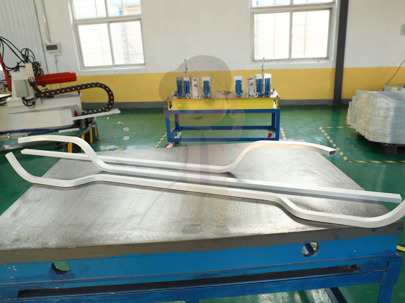 北京盛達偉業型材拉彎廠進行鋁包木、木包鋁型材拉彎的工藝流程詳解：提升室內外空間美感的關鍵