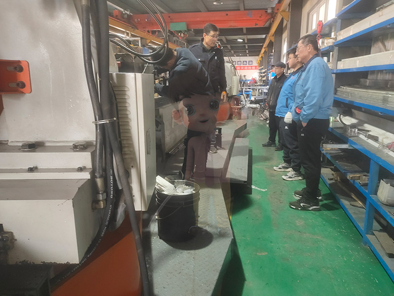 環(huán)保與美學(xué)結(jié)合：鋁包木型材拉彎的可持續(xù)發(fā)展與設(shè)計(jì)趨勢探討