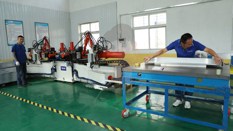 汽車防撞梁 汽車防撞梁