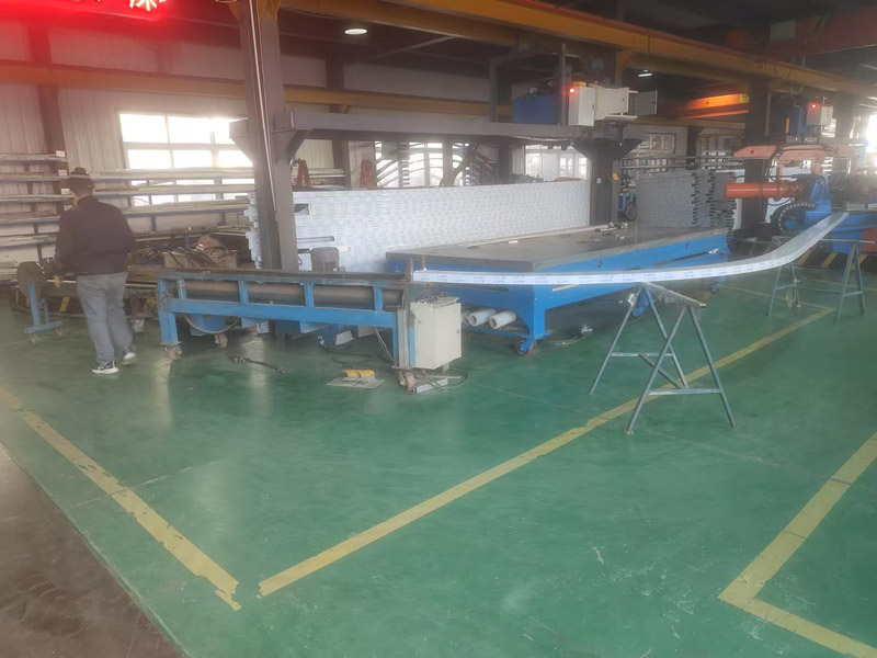 北京幕墻型材拉彎加工設備的選型與維護：確保加工精度與生產效率的關鍵因素